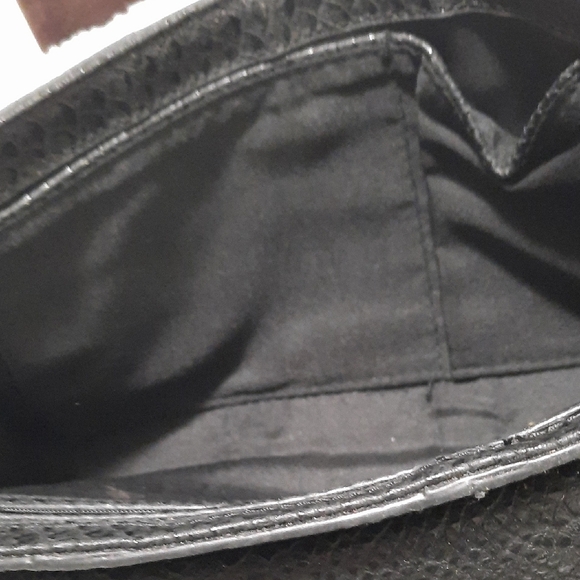 Cache Black Textured Clutch with Gold Chain - Picture 6 of 6